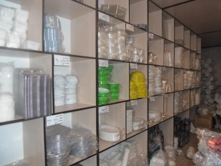 فروش ظروف یکبار مصرف در فروشگاه